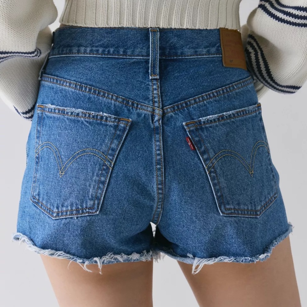 Levi’s 501 Shorts Medium Wash (27)